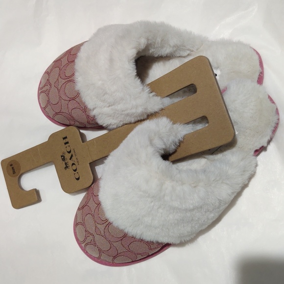 *Reserved* New! Ziva Slipper in Signature Jacquard - Picture 6 of 16